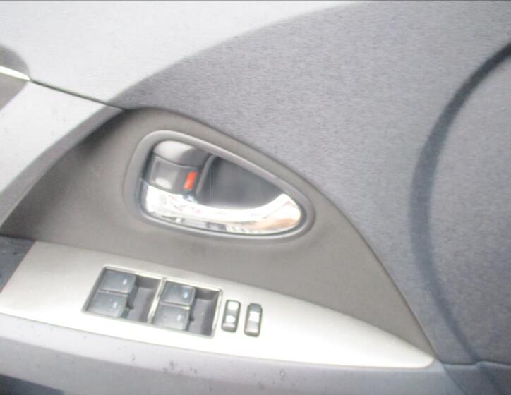 Toyota Avensis 25