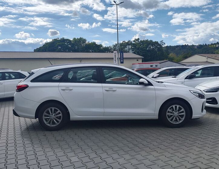 Hyundai i30 4