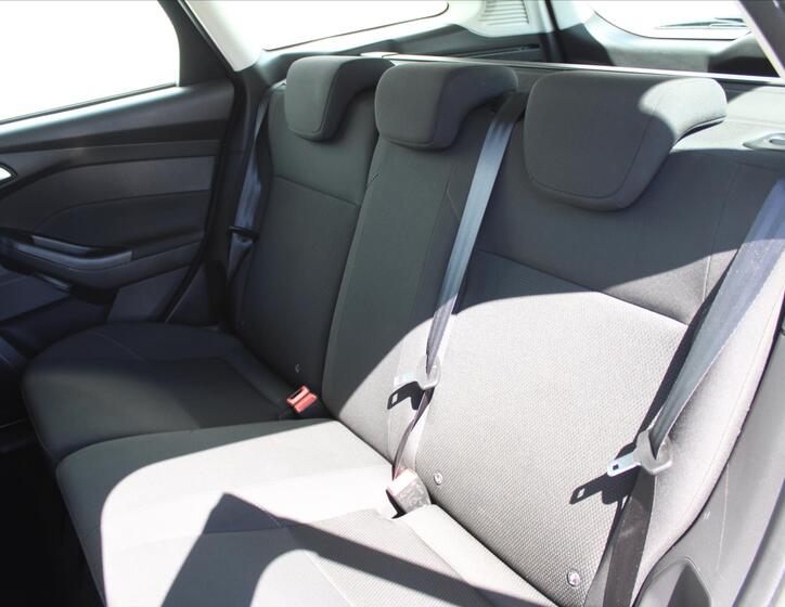 Ford Focus 10