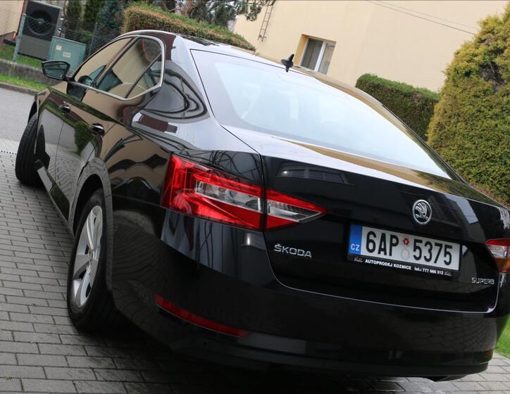 Škoda Superb 13