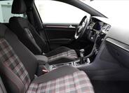 Volkswagen Golf 13