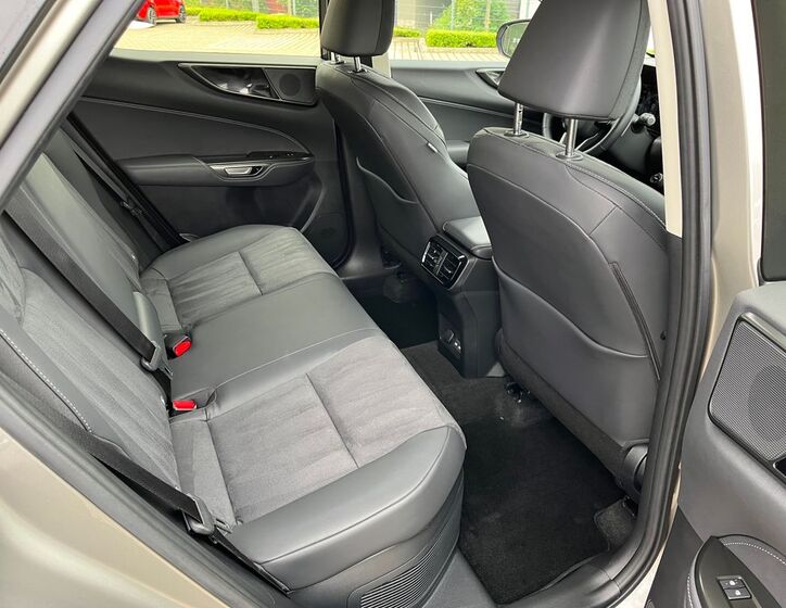 Lexus NX 350h 16