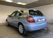 Nissan Almera 5