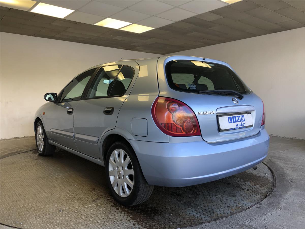 Nissan Almera