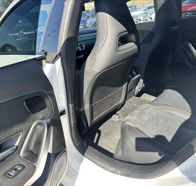 Mercedes-Benz CLA 11