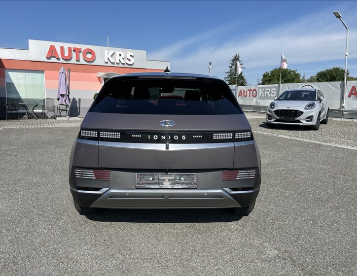Hyundai IONIQ 7
