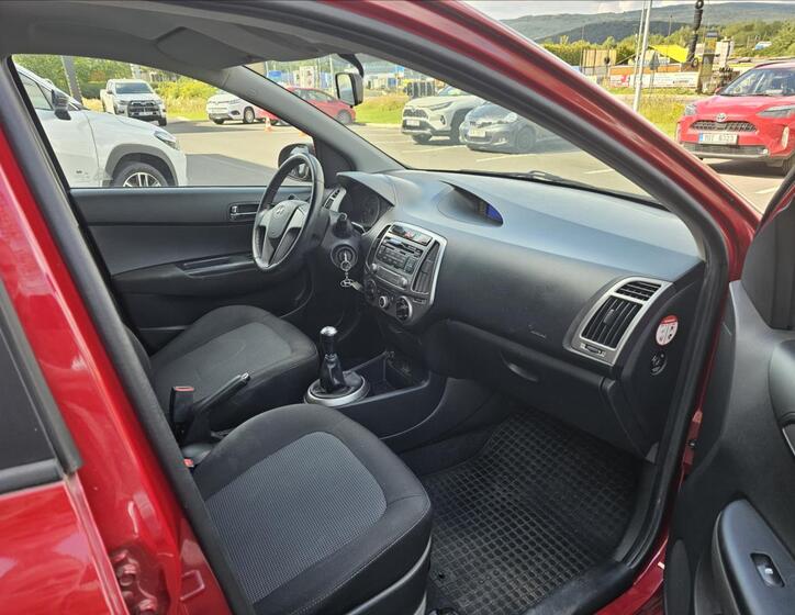 Hyundai i20 12