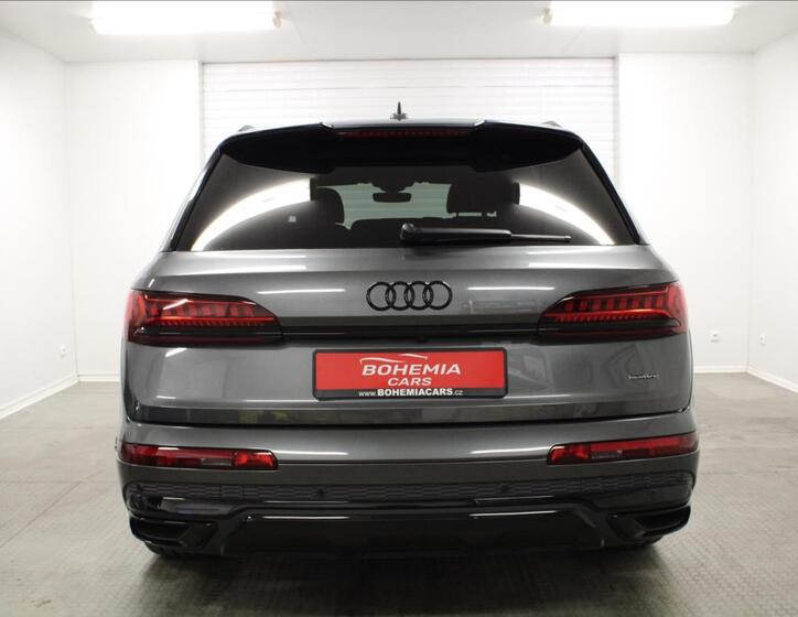 Audi Q7 5