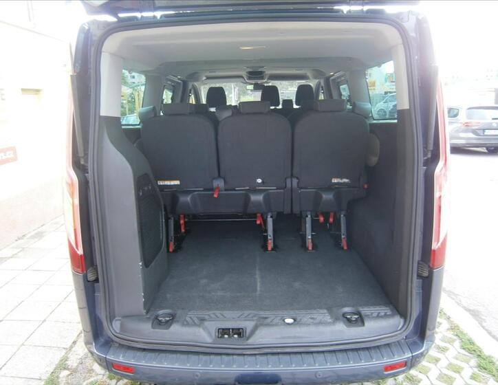 Ford Tourneo Custom 7