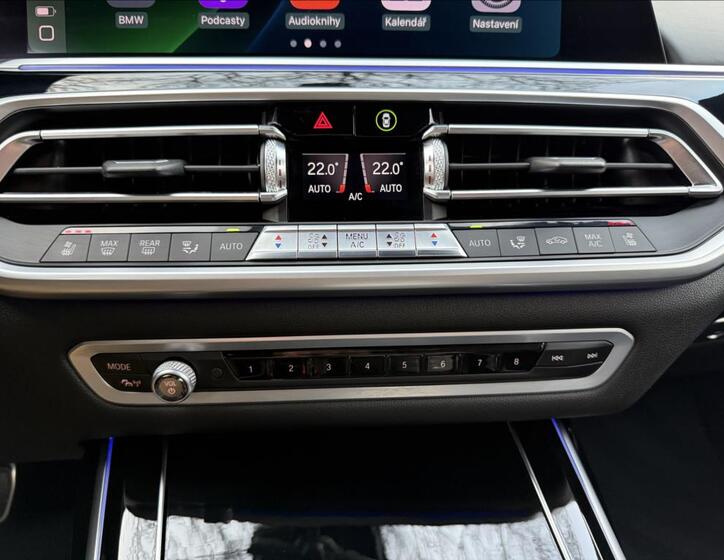 BMW X7 22