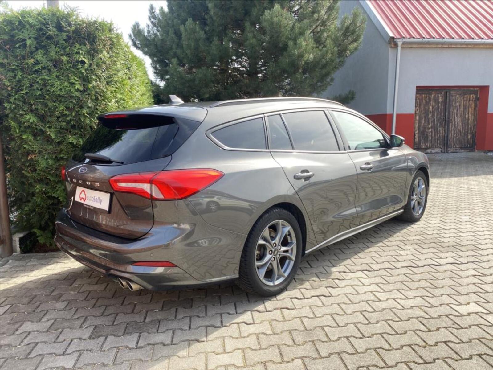 Ford Focus 5