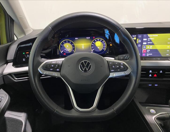 Volkswagen Golf 10