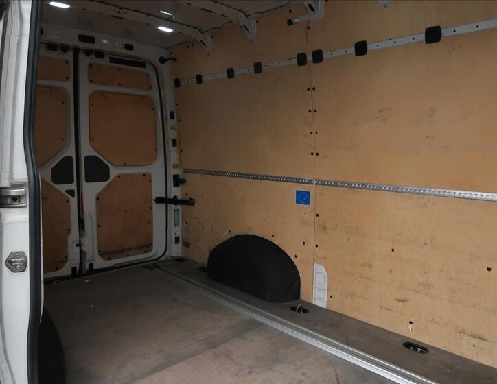 Volkswagen Crafter 17