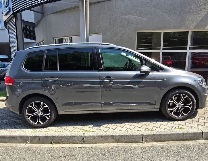 Volkswagen Touran 6