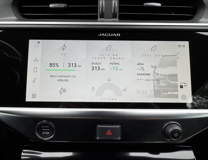 Jaguar I-Pace 29