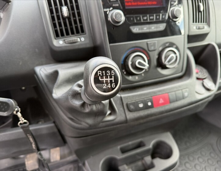 Peugeot Boxer 12