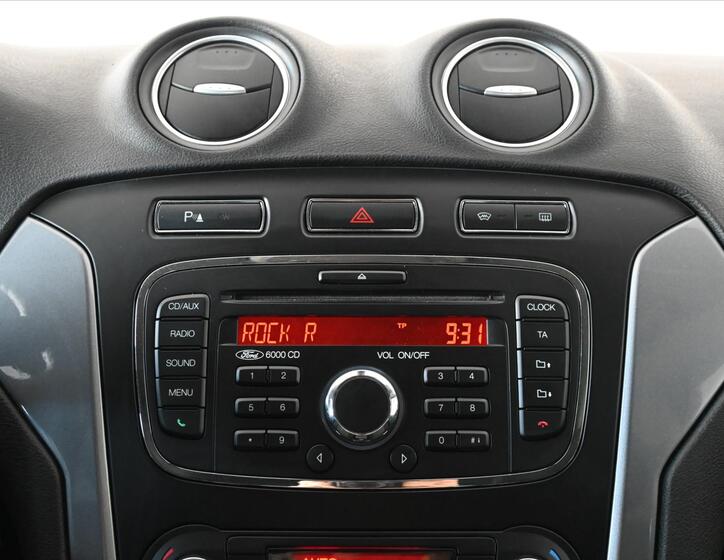 Ford Mondeo 19