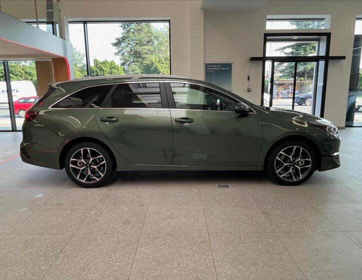 KIA Ceed 4