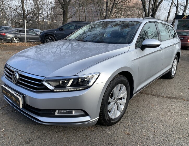 Volkswagen Passat 1