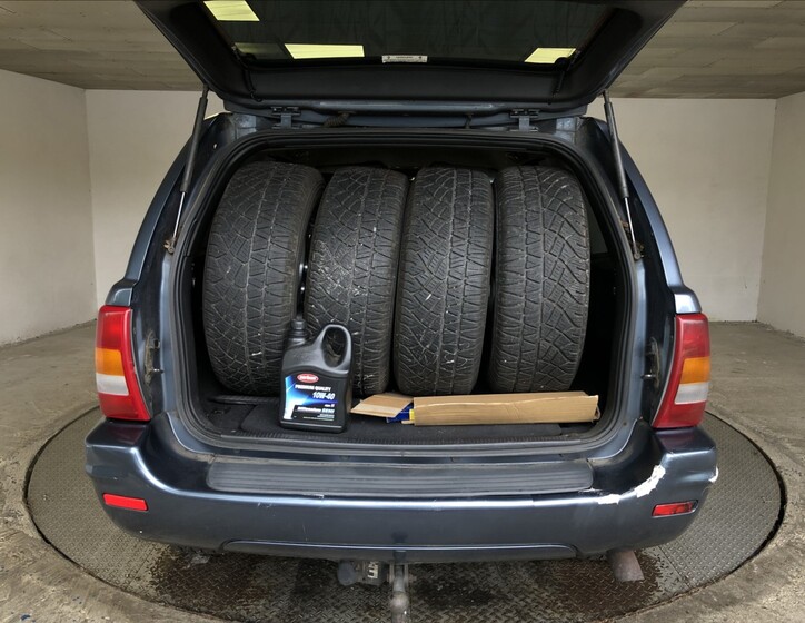Jeep Grand Cherokee 13