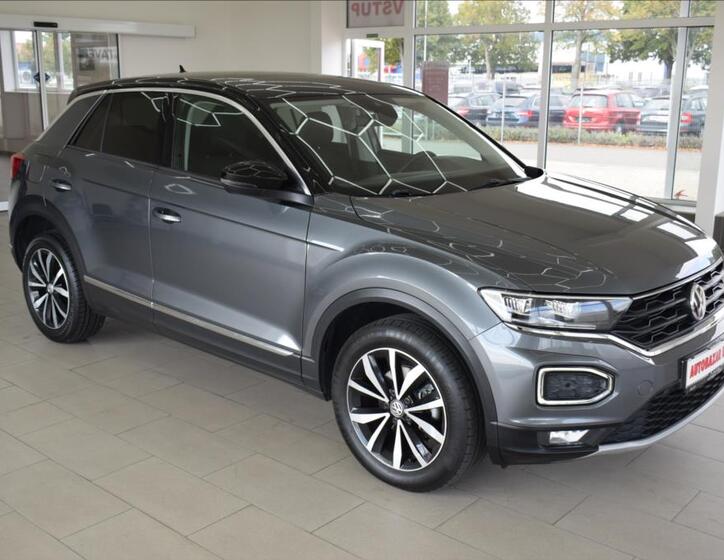 Volkswagen T-Roc 3