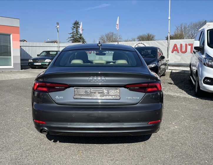 Audi A5 5