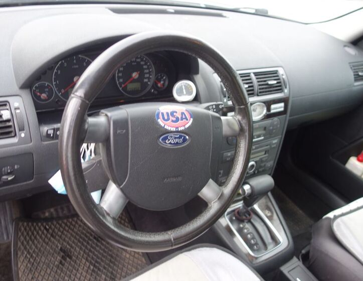 Ford Mondeo 17