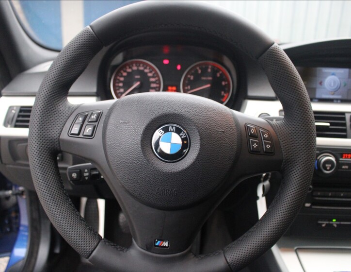 BMW Řada 3 30