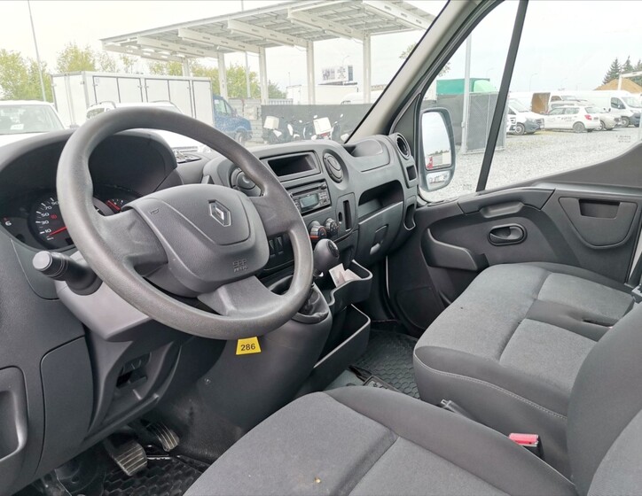 Renault Master 4