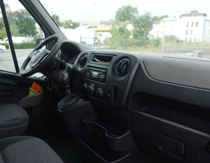 Opel Movano 24