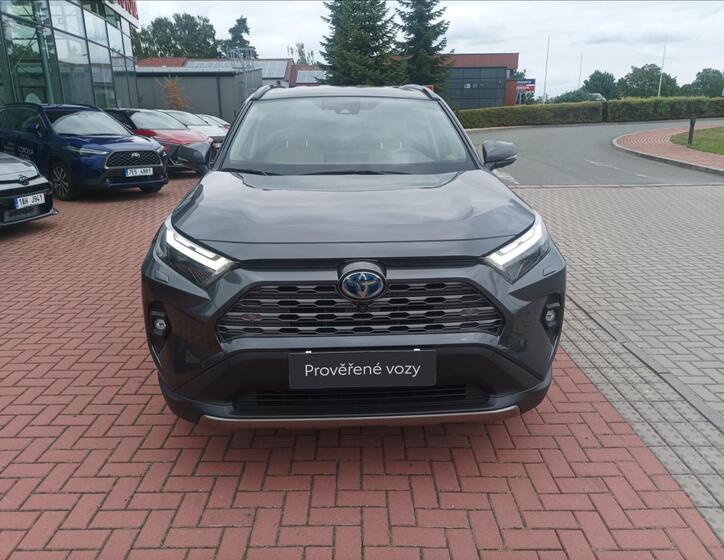 Toyota RAV4 6