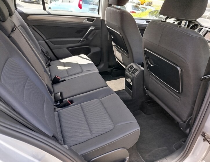Volkswagen Golf Sportsvan 26