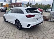 KIA Ceed 4