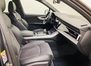 Audi Q7 9