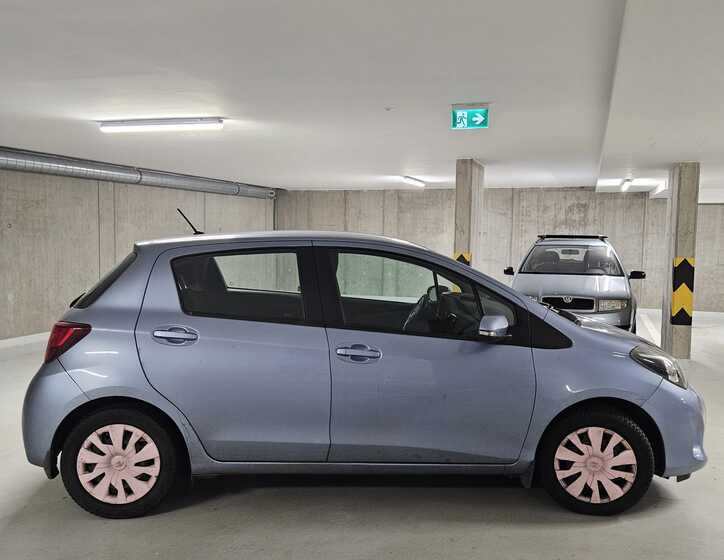Toyota Yaris 8
