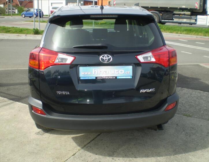 Toyota RAV4 5