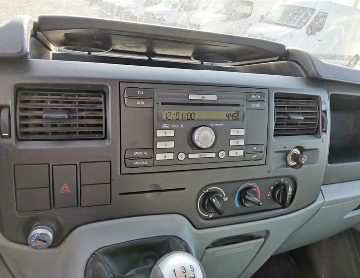Ford Transit 9