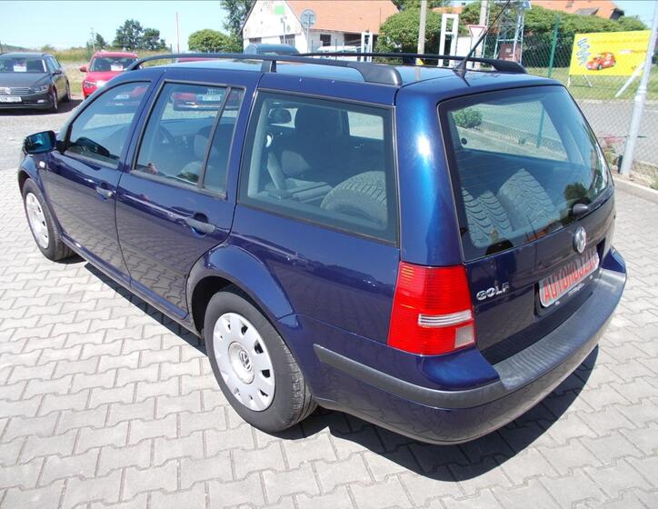 Volkswagen Golf 11