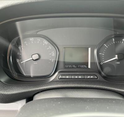 Toyota ProAce 6