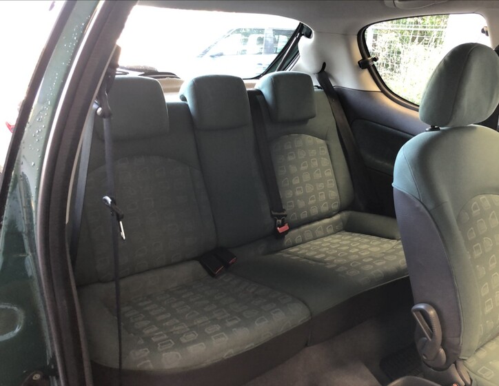 Peugeot 206 11