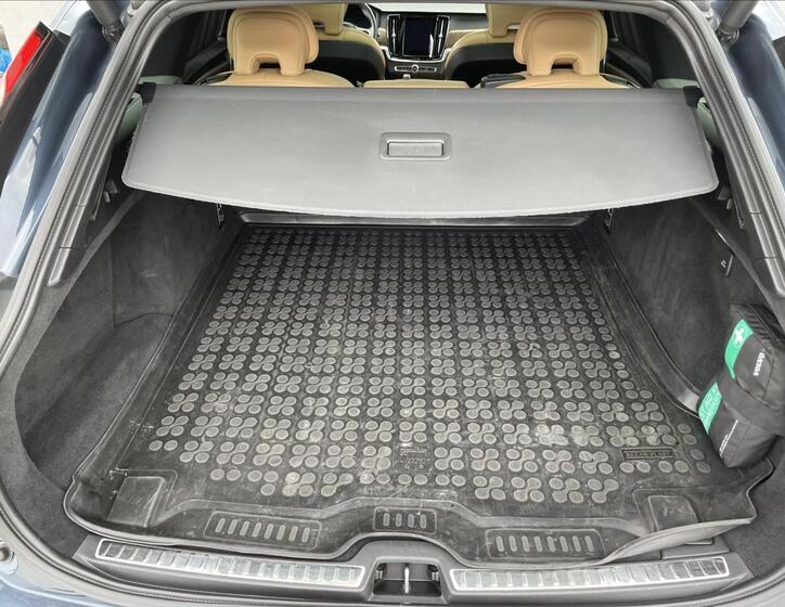 Volvo V90 32