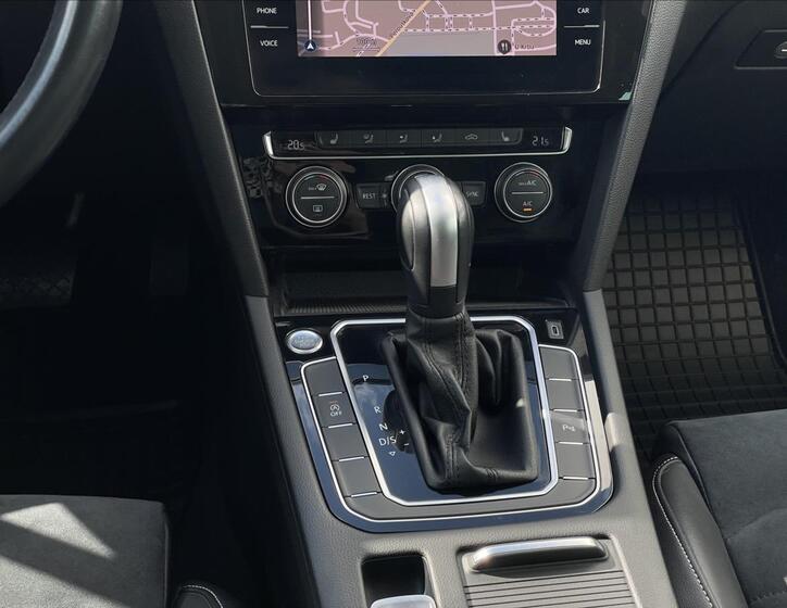 Volkswagen Passat 12
