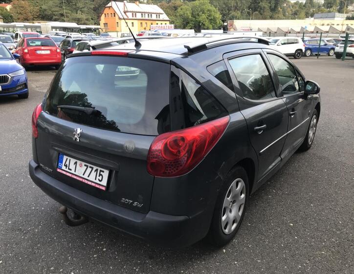 Peugeot 207 5