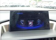 Lexus NX 300h 32