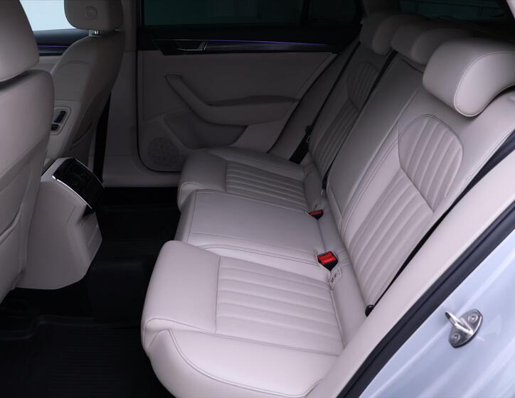 Škoda Superb 15