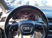 Audi Q7 25