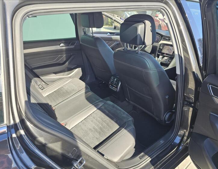 Volkswagen Passat 33