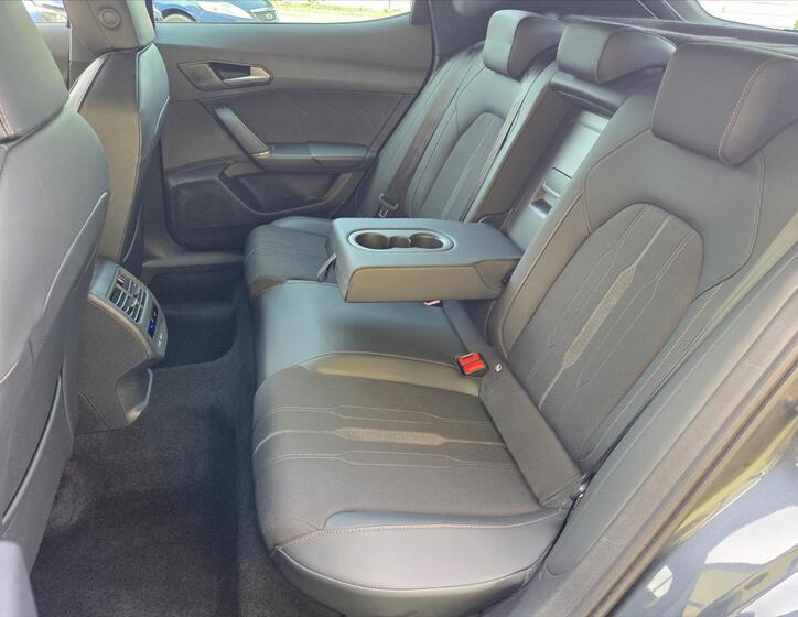 Cupra Formentor 10