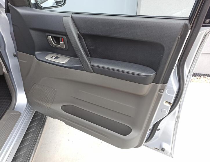 Mitsubishi Pajero 27