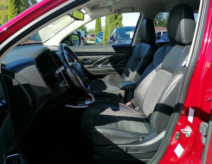 Mitsubishi Outlander 10